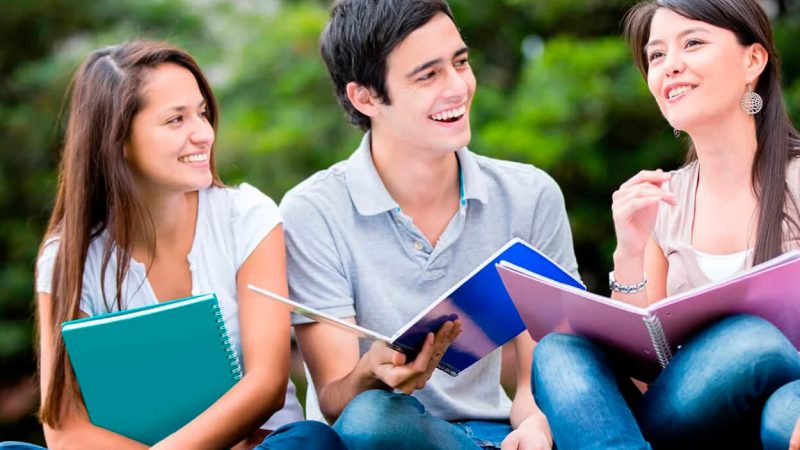 Por qué es importante tener una carrera universitaria